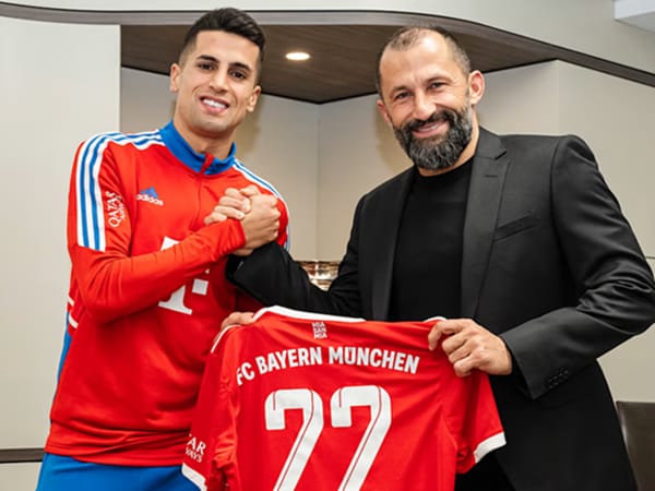 Cancelo gia nhập vào Bayern Munich